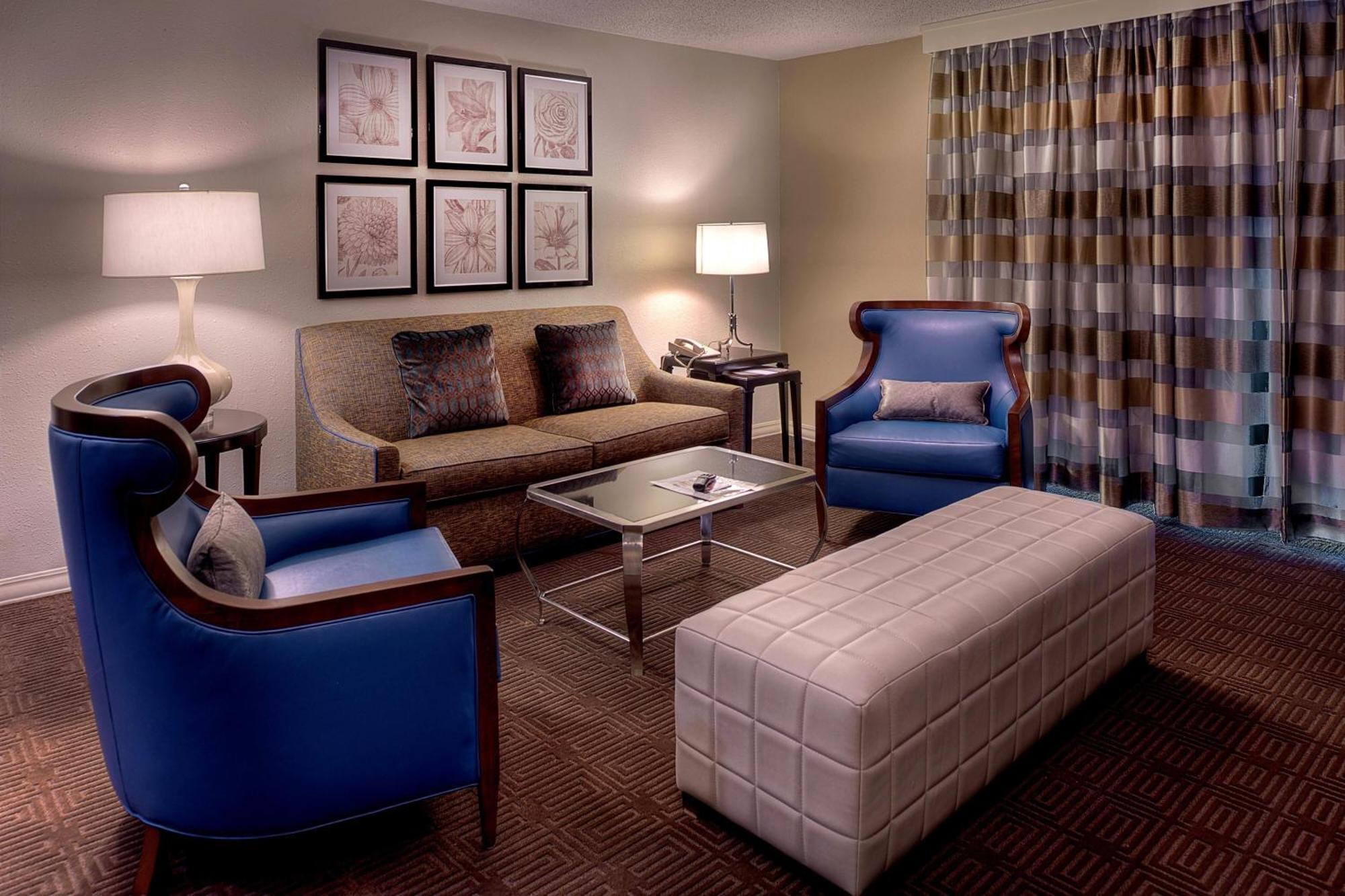Sheraton Westport Lakeside Hotel