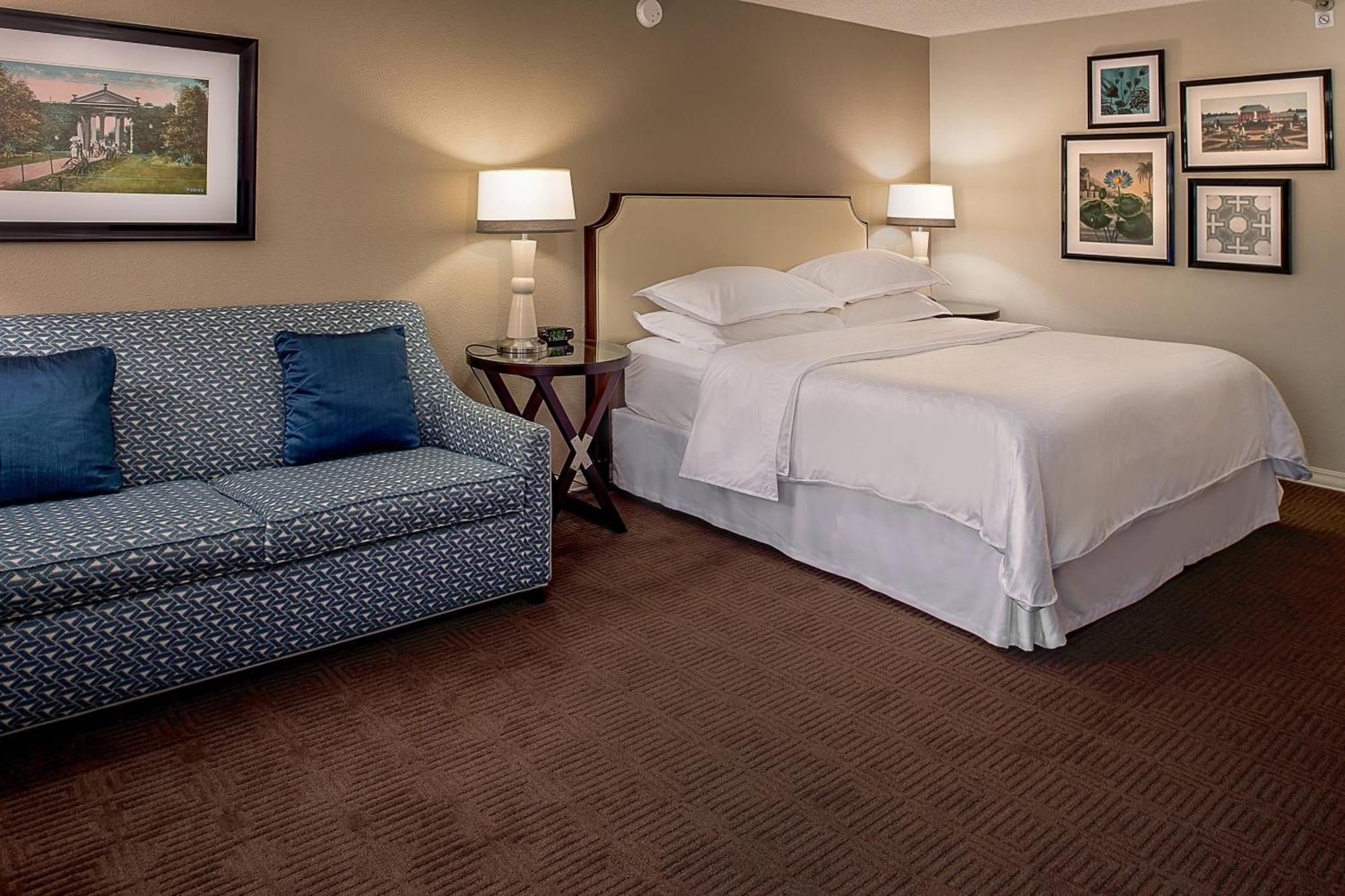 Hotel Sheraton Westport Lakeside 3*